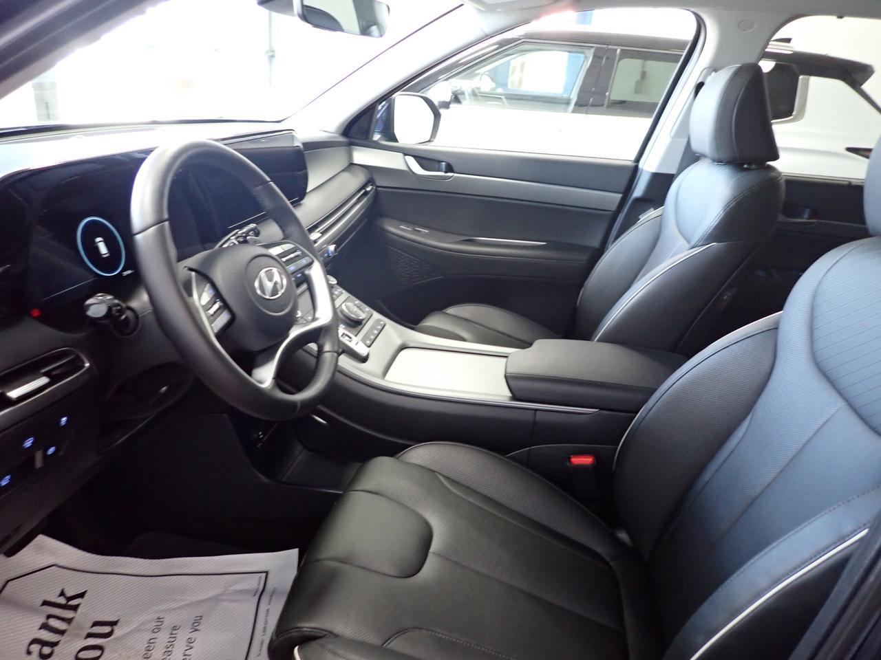 2025 Hyundai Palisade Urban 7-PASS AWD LEATHER NAVI SUNROOF BUCKET SEATS Listowel ON