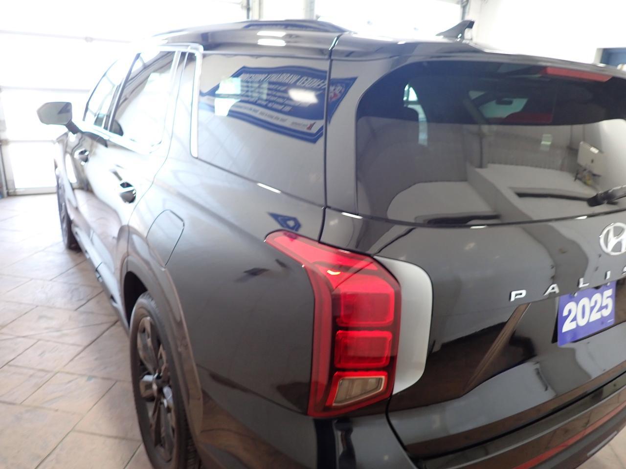2025 Hyundai Palisade Urban 7-PASS AWD LEATHER NAVI SUNROOF BUCKET SEATS Listowel ON