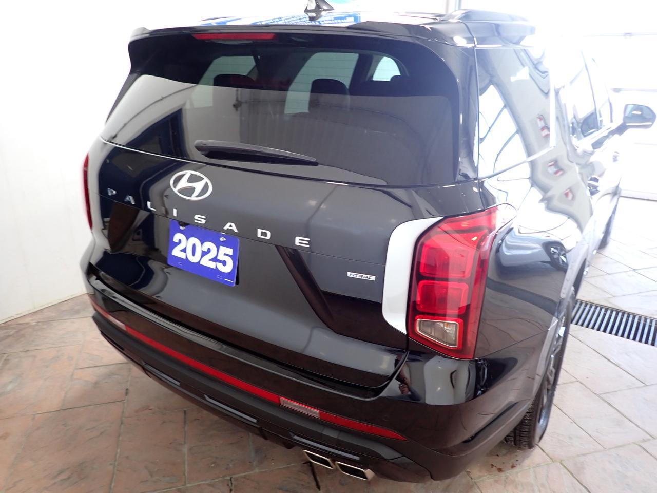 2025 Hyundai Palisade Urban 7-PASS AWD LEATHER NAVI SUNROOF BUCKET SEATS Listowel ON