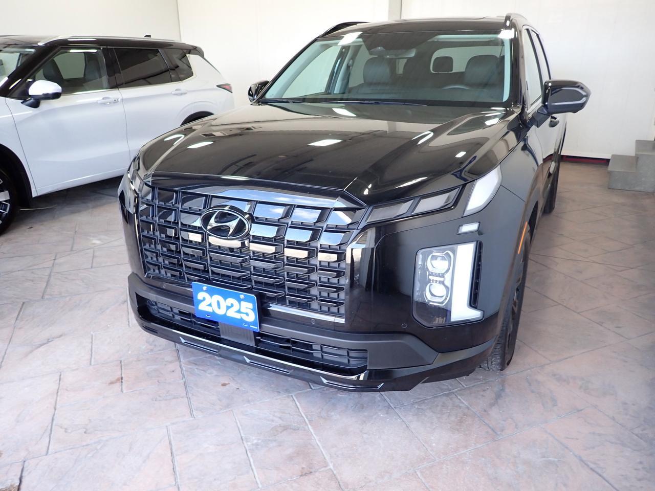 2025 Hyundai Palisade Urban 7-PASS AWD LEATHER NAVI SUNROOF BUCKET SEATS Listowel ON