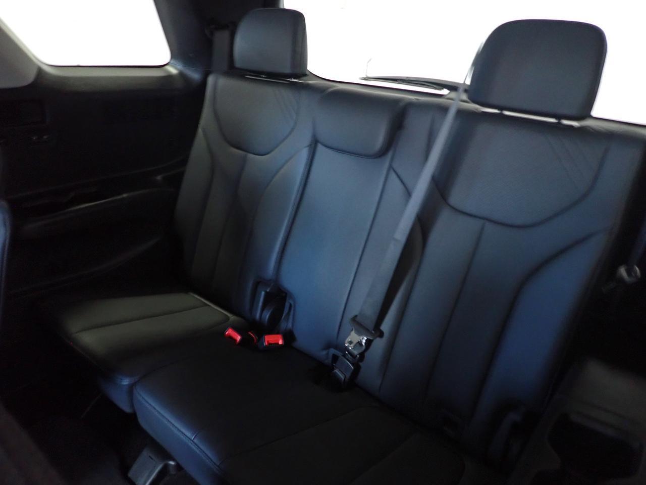 2025 Hyundai Palisade Urban 7-PASS AWD LEATHER NAVI SUNROOF BUCKET SEATS Listowel ON