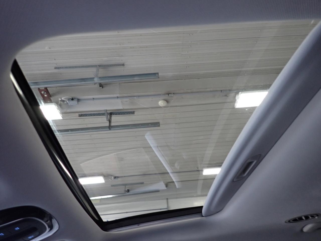 2025 Hyundai Palisade Urban 7-PASS AWD LEATHER NAVI SUNROOF BUCKET SEATS Listowel ON