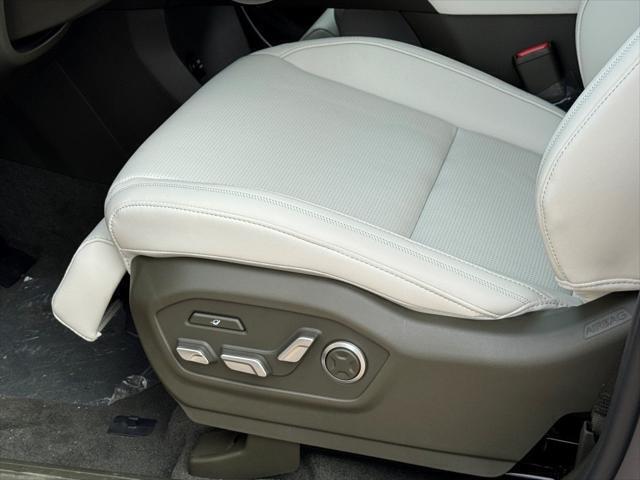 2025 Hyundai SANTA FE HYBRID Calligraphy Chantilly VA