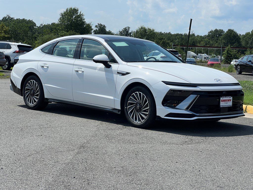 2025 Hyundai SONATA HYBRID Limited