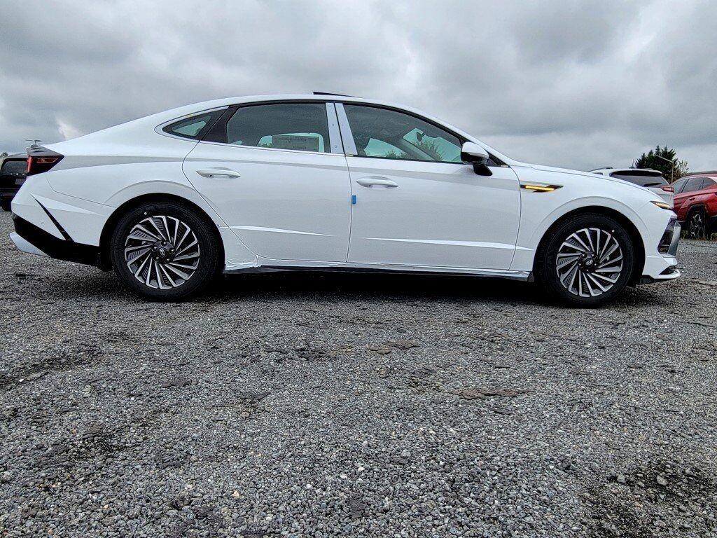 2025 Hyundai SONATA HYBRID Limited Chantilly VA