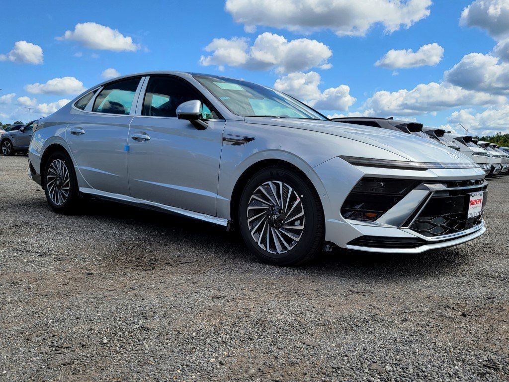 2025 Hyundai SONATA HYBRID Limited