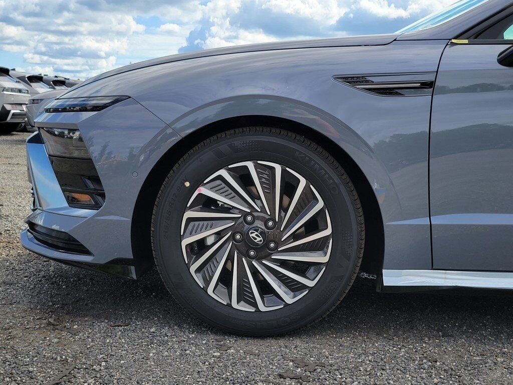 2025 Hyundai SONATA HYBRID Limited Chantilly VA