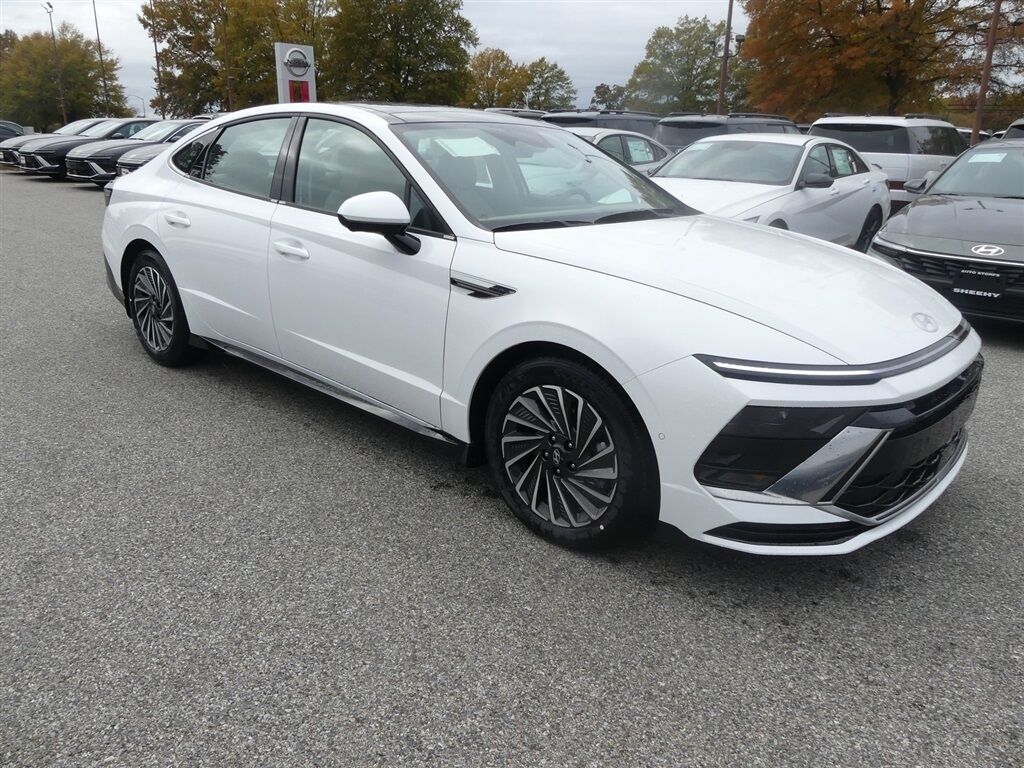 2025 Hyundai SONATA HYBRID