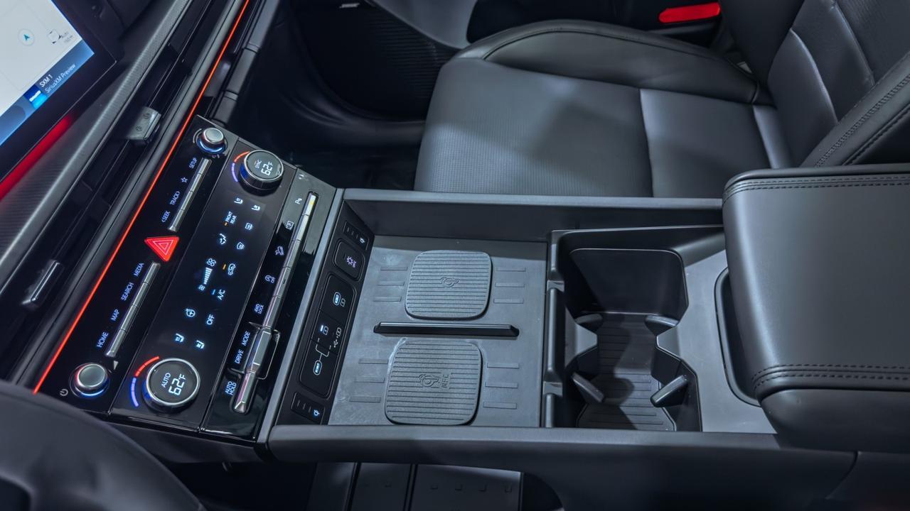 2025 Hyundai Santa Fe Calligraphy AWD Tallmadge OH