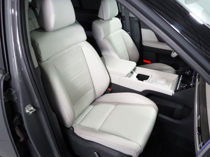 2025 Hyundai Santa Fe Hybrid Limited AWD *NAVIGATION, ADAPTIVE CRUISE, SAFETY ALERTS, DIGITAL COCKPIT, 360 VIEW CAMERAS, DUAL PANEL MOONROOF, LEATHER, CLIMATE SEATS, HEATED STEERING, BOSE, WIRELESS CHARGING, ANDROID & APPLE