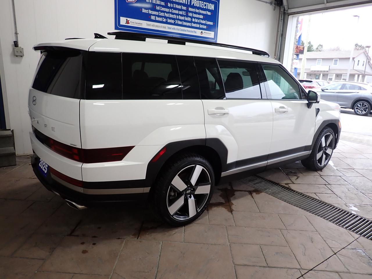 2025 Hyundai Santa Fe Luxury AWD 7 PASS LEATHER NAVI SUNROOF Listowel ON