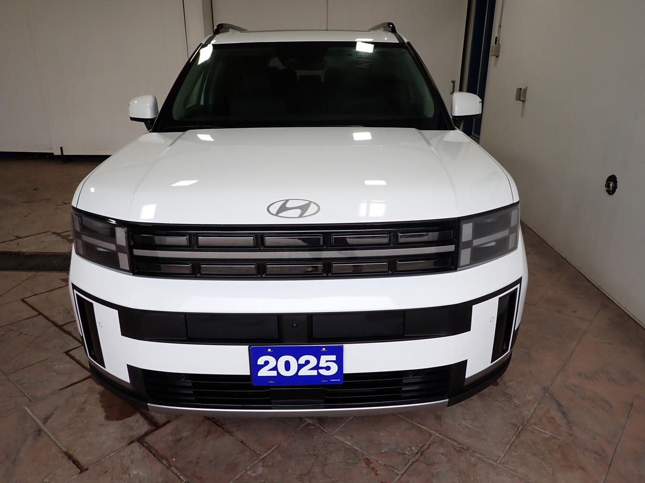 2025 Hyundai Santa Fe Luxury AWD 8PASS LEATHER NAVI SUNROOF Listowel ON