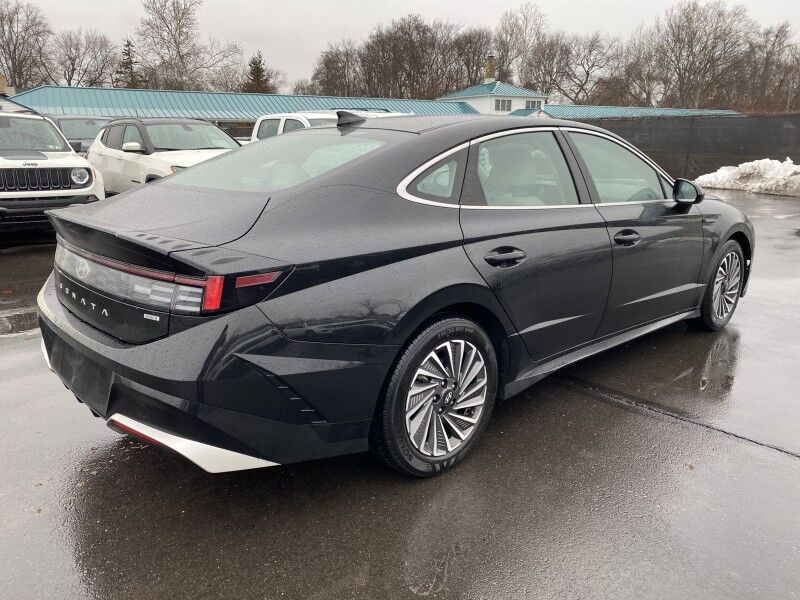 2025 Hyundai Sonata Hybrid SEL