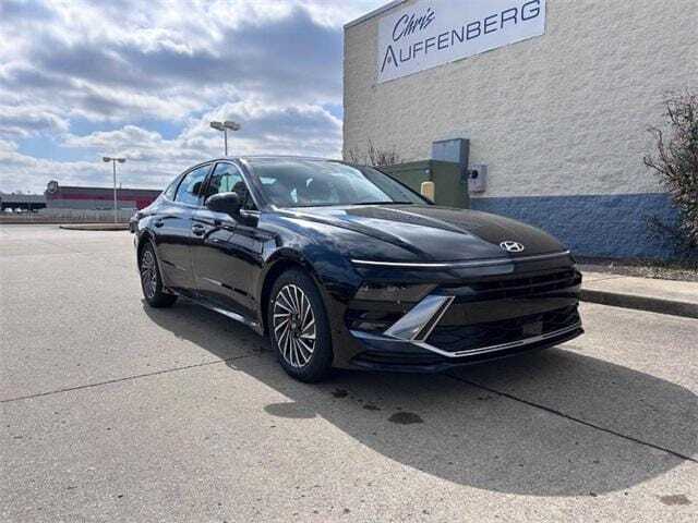 2025 Hyundai Sonata Hybrid