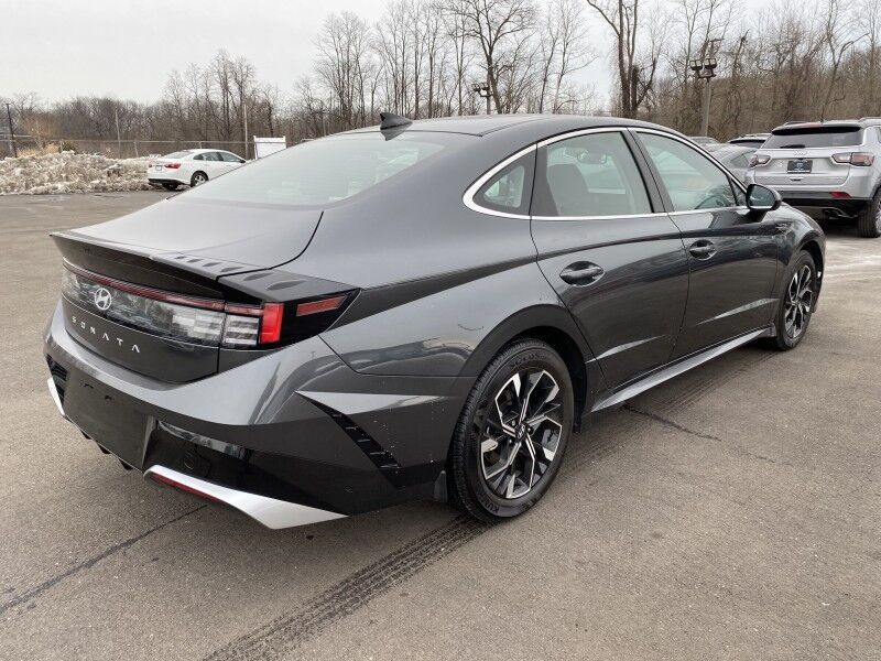2025 Hyundai Sonata SEL Bristol  PA