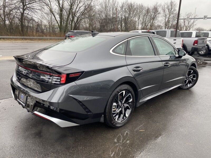 2025 Hyundai Sonata SEL Bristol  PA
