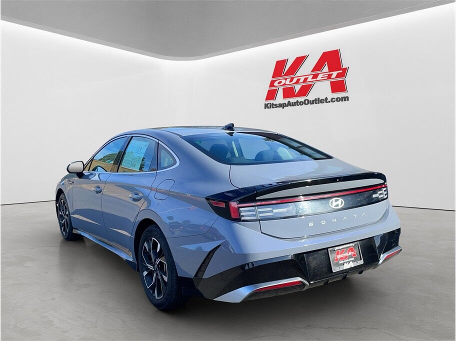 2025 Hyundai Sonata SEL Sedan 4D