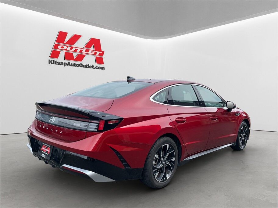 2025 Hyundai Sonata SEL Sedan 4D