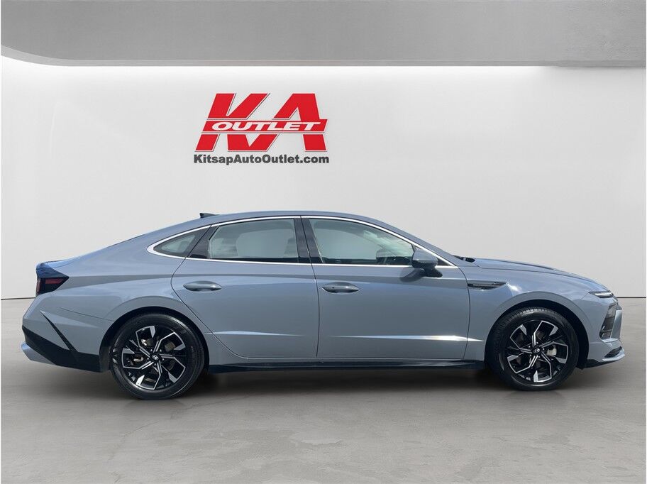 2025 Hyundai Sonata SEL Sedan 4D
