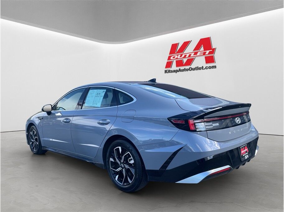 2025 Hyundai Sonata SEL Sedan 4D