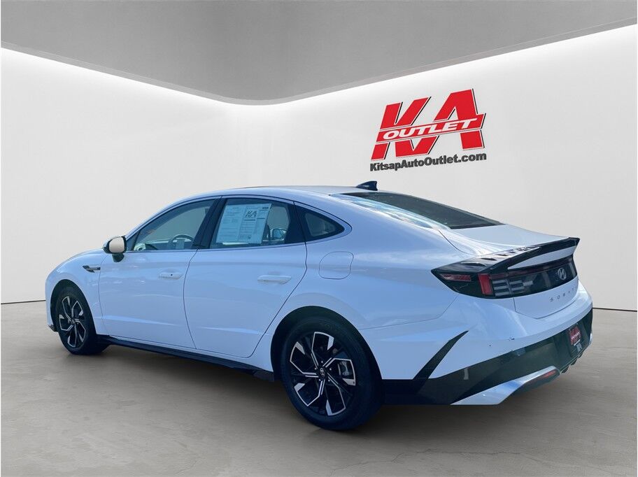 2025 Hyundai Sonata SEL Sedan 4D