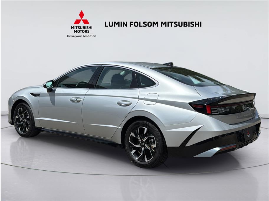 2025 Hyundai Sonata SEL Sedan 4D
