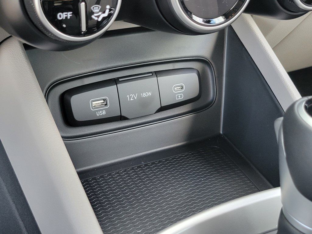 2025 Hyundai VENUE SEL Chantilly VA