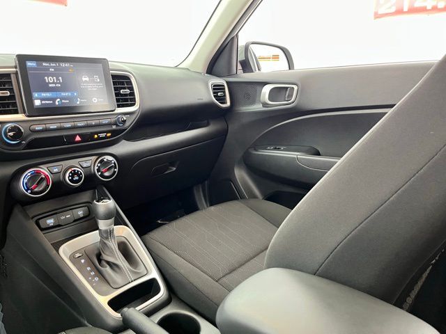 2025 Hyundai Venue SE Carrollton TX