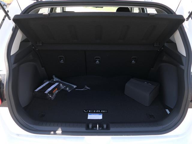 2025 Hyundai Venue SE
