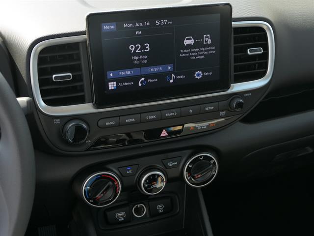 2025 Hyundai Venue SE