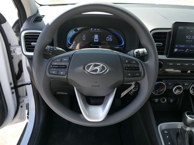 2025 Hyundai Venue SE