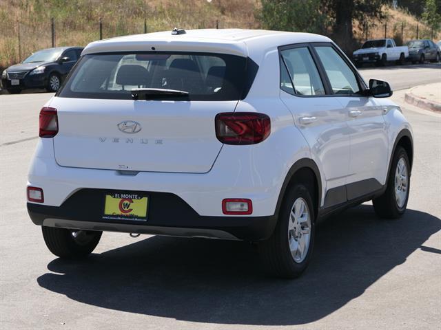 2025 Hyundai Venue SE