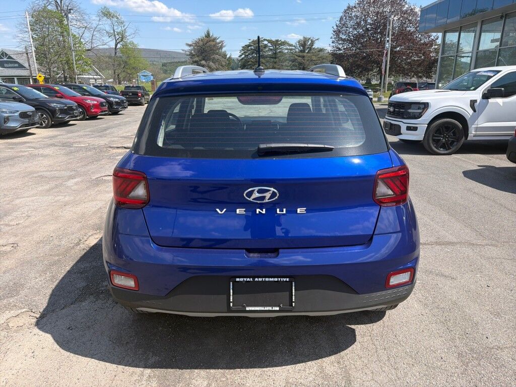 2025 Hyundai Venue SEL Cooperstown NY
