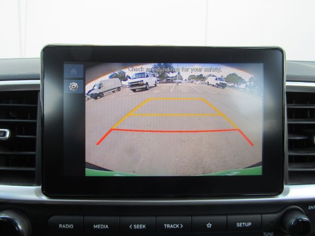 2025 Hyundai Venue SEL Limited photo 9