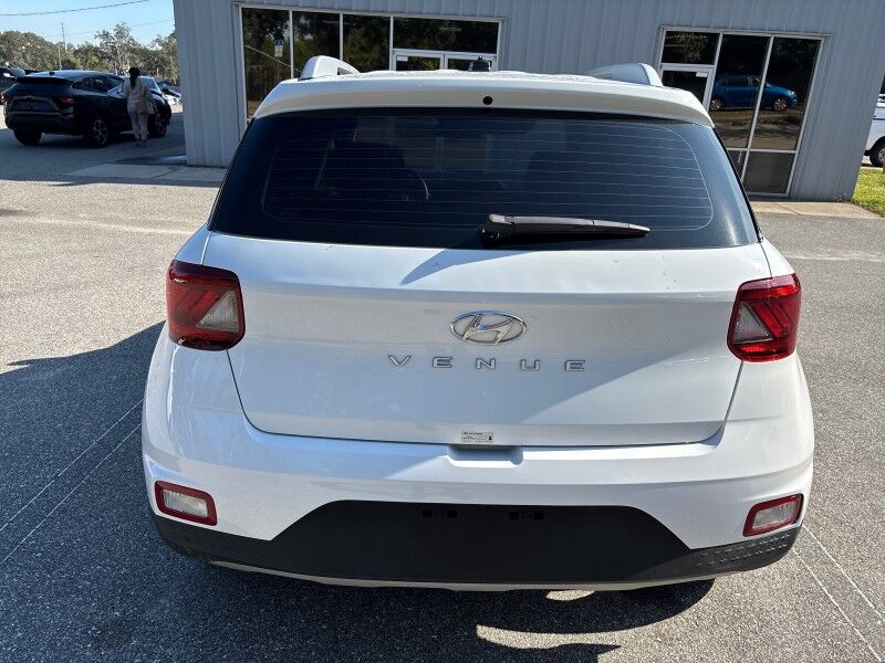 2025 Hyundai Venue SEL Seffner FL
