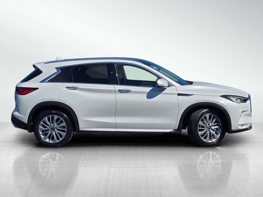 2025 INFINITI QX50 LUXE