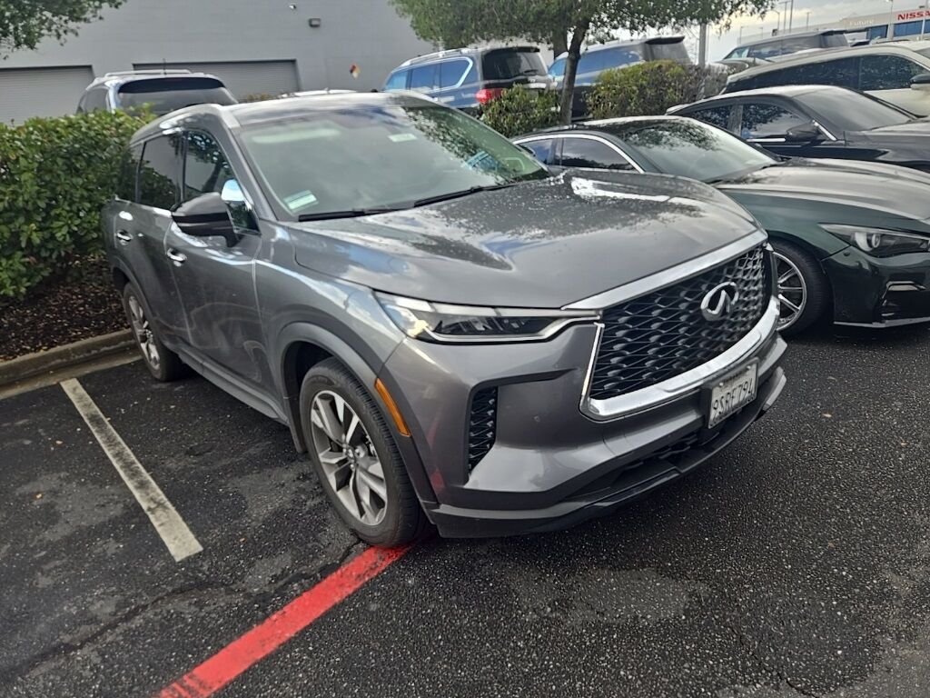 2025 INFINITI QX60 LUXE