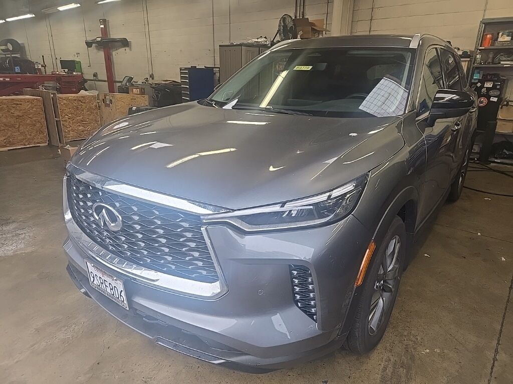 2025 INFINITI QX60 LUXE