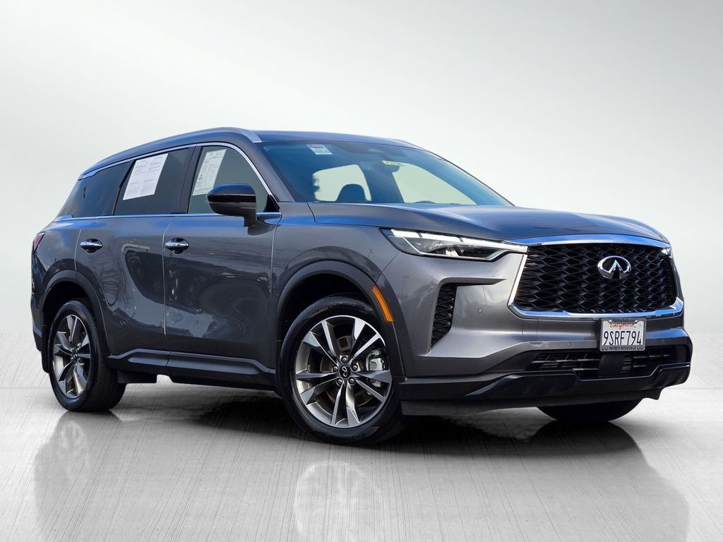2025 INFINITI QX60 LUXE