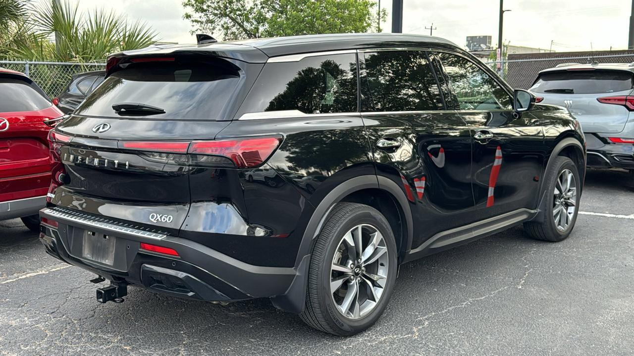 2025 INFINITI QX60 LUXE