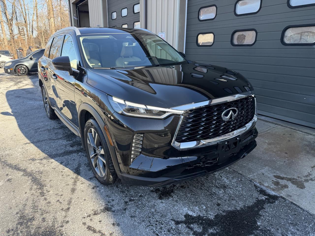 2025 INFINITI QX60 LUXE