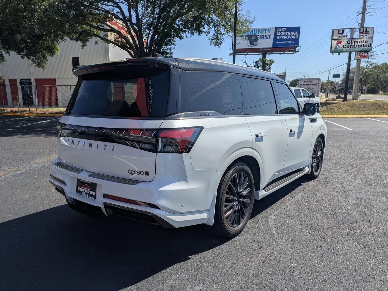 2025 INFINITI QX80 AUTOGRAPH