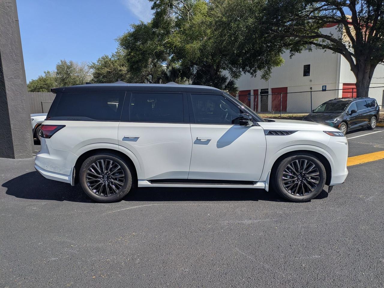 2025 INFINITI QX80 AUTOGRAPH