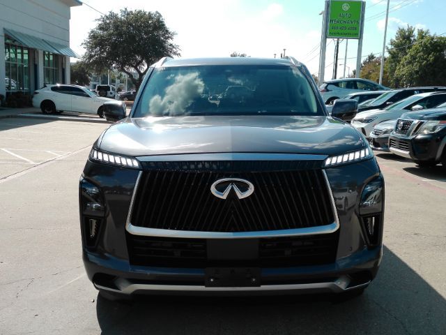 2025 INFINITI QX80 LUXE