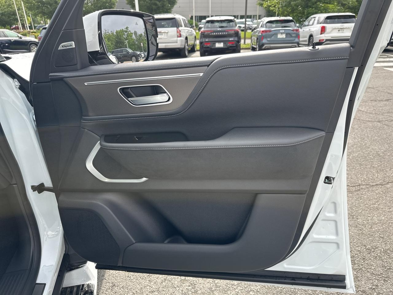 2025 INFINITI QX80 LUXE Chantilly VA