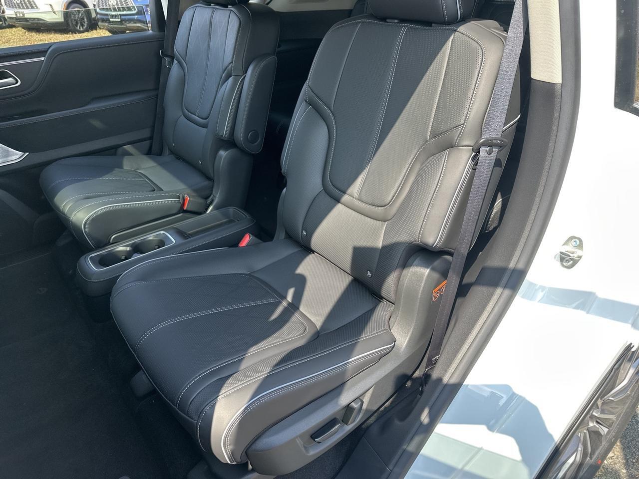2025 INFINITI QX80 SENSORY Chantilly VA