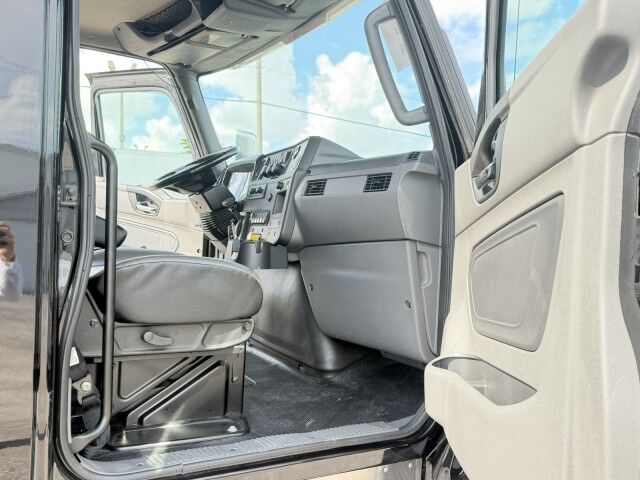 2025 International MV607 EXT Jerr-Dan 22' Rollback Car Carrier Truck with Autogrip Miami FL