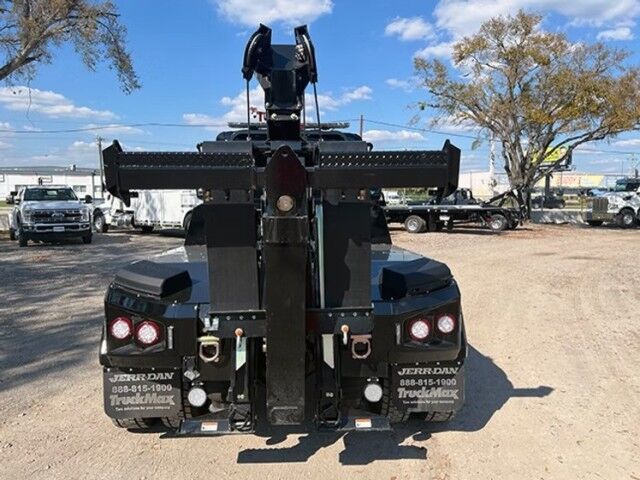 2025 International MV607 Extended Cab Jerr-Dan MPL60 Heavy Duty Wrecker Truck