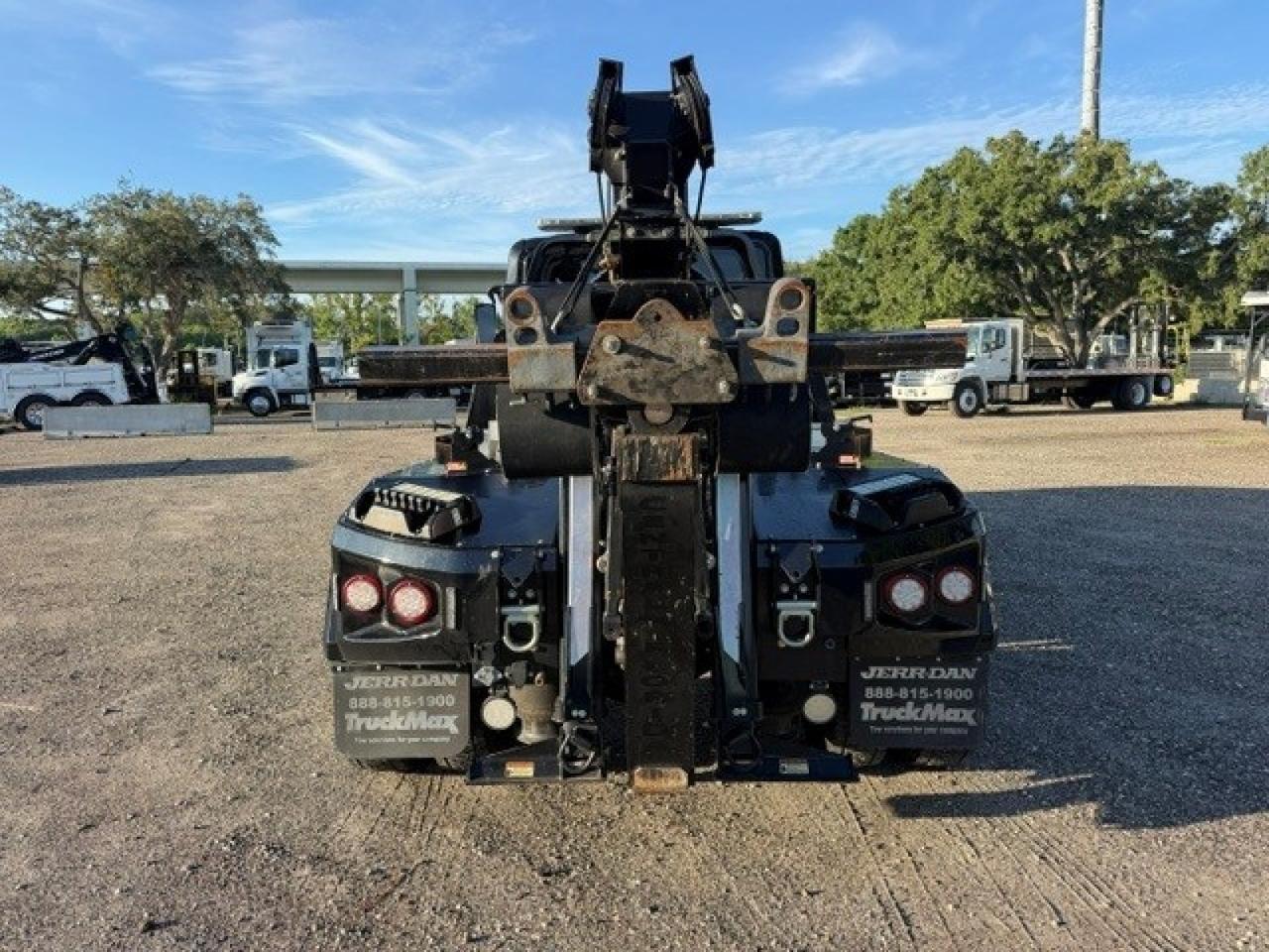 2025 International MV607 Jerr-Dan MPL-60 12-Ton Wrecker Truck Tampa FL