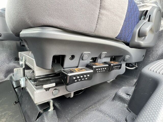 2025 Isuzu FTR 18' Aluminum Stake Bed Truck with 4K Truck Mounted Forklift Homestead FL